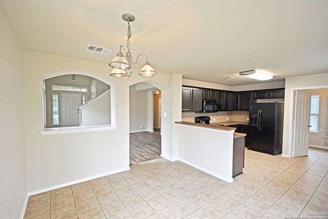 2121 SINCLAIR DR, New Braunfels, TX 78130