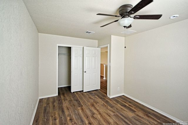 2121 SINCLAIR DR, New Braunfels, TX 78130
