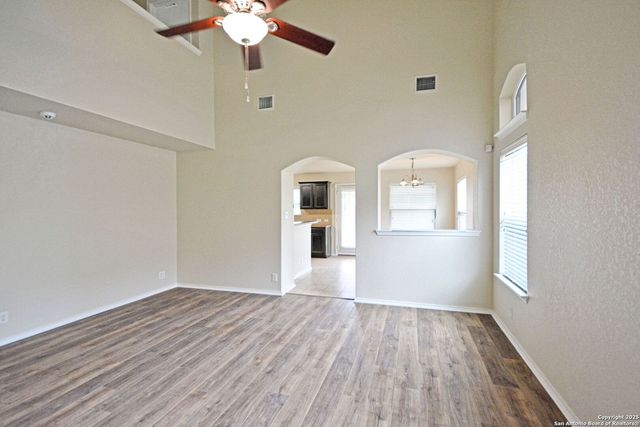 2121 SINCLAIR DR, New Braunfels, TX 78130