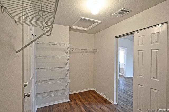 2121 SINCLAIR DR, New Braunfels, TX 78130