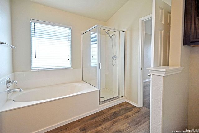 2121 SINCLAIR DR, New Braunfels, TX 78130