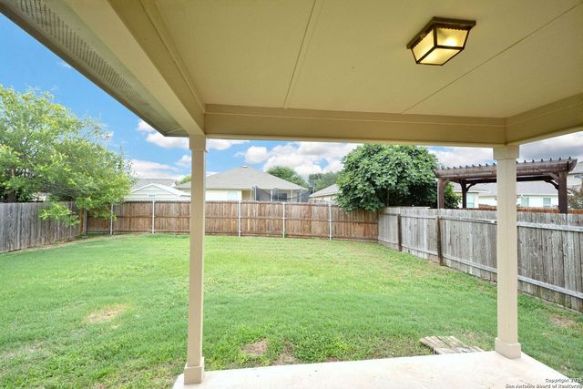 2121 SINCLAIR DR, New Braunfels, TX 78130