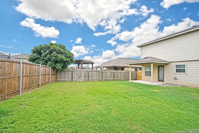 2121 SINCLAIR DR, New Braunfels, TX 78130