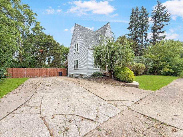 2418 PROSPECT Avenue, Erie, PA 16510