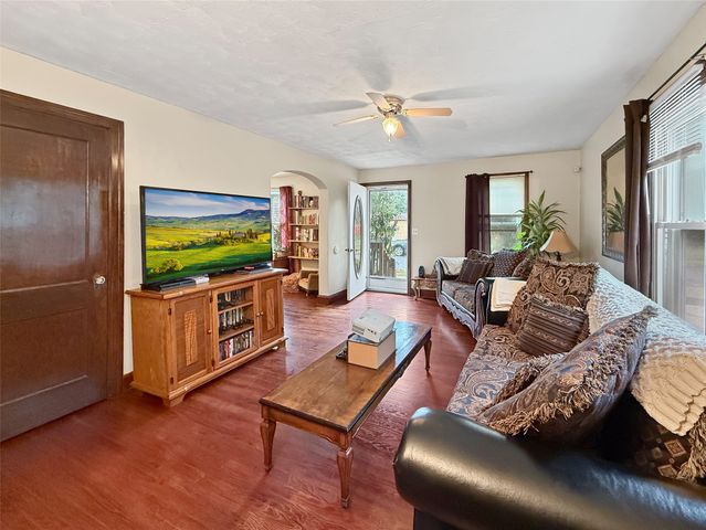 2418 PROSPECT Avenue, Erie, PA 16510