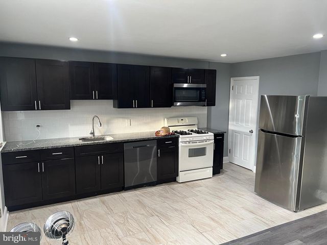 744 ASHLAND AVE, Crum Lynne, PA 19022