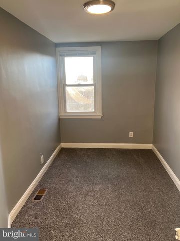 744 ASHLAND AVE, Crum Lynne, PA 19022