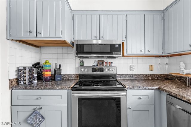 1589 Osprey AVE, Naples, FL 34102