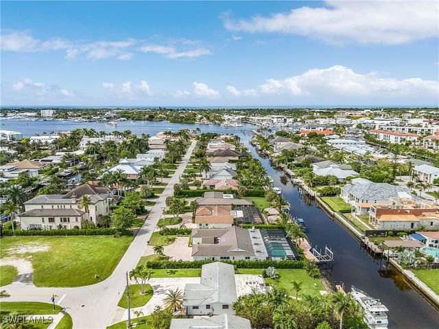 1589 Osprey AVE, Naples, FL 34102