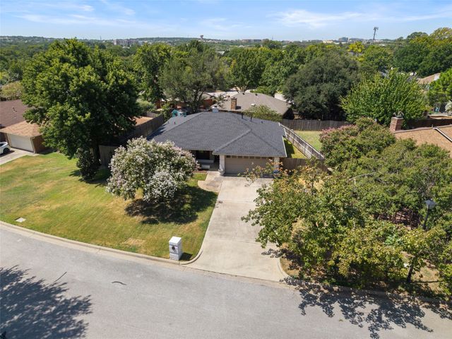 3013 Panhandle, Grapevine, TX 76051