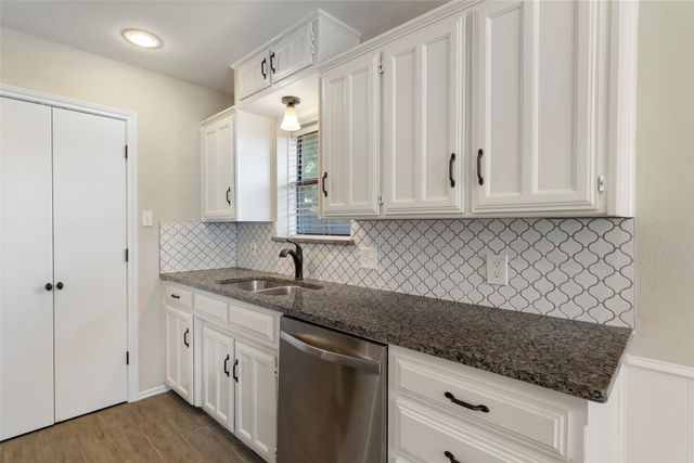 3013 Panhandle, Grapevine, TX 76051