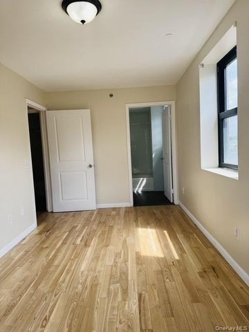 60-70 Woodhaven Boulevard 4I, Elmhurst, NY 11373