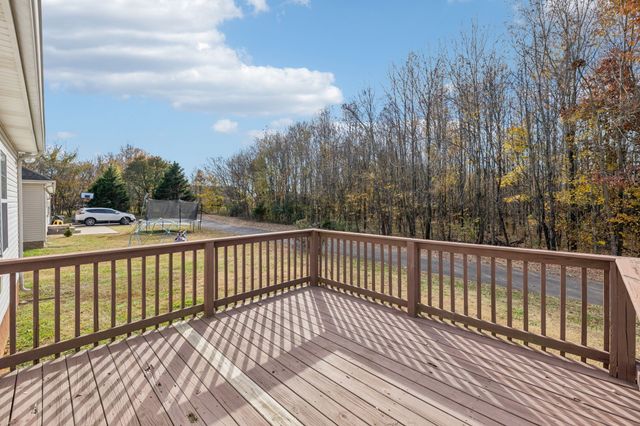 177 Monticello Dr, Pleasant View, TN 37146