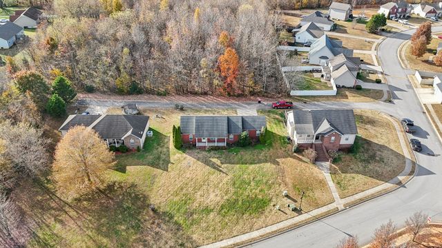 177 Monticello Dr, Pleasant View, TN 37146