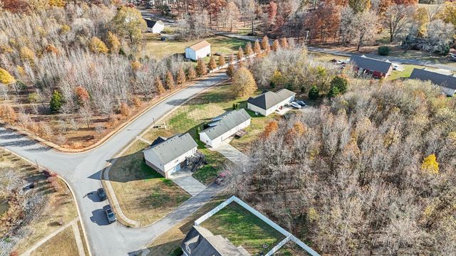 177 Monticello Dr, Pleasant View, TN 37146