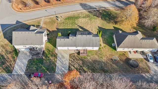 177 Monticello Dr, Pleasant View, TN 37146