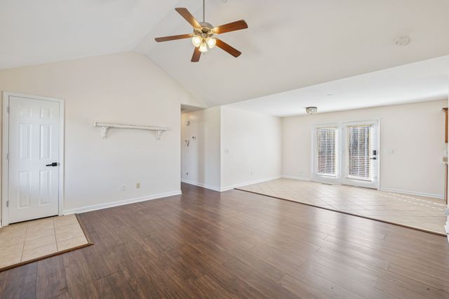 177 Monticello Dr, Pleasant View, TN 37146