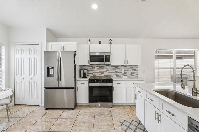 753 CASTERTON CIRCLE, Davenport, FL 33897