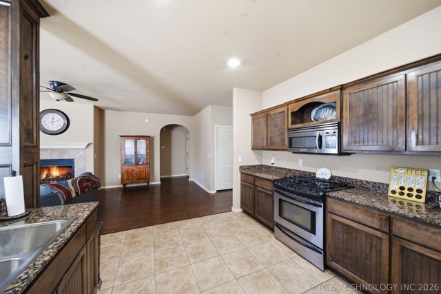 13654 S 87th East Avenue, Bixby, OK 74008