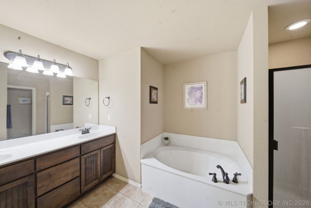 13654 S 87th East Avenue, Bixby, OK 74008