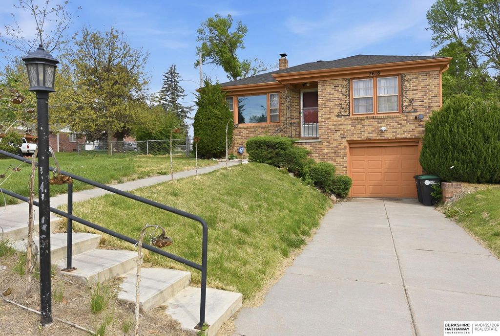 2618 Weber Street, Omaha, NE 68112