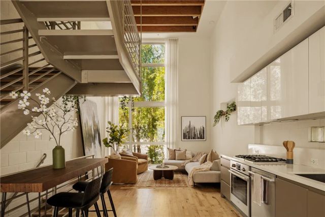 3450 Cahuenga West 907, Los Angeles, CA 90068