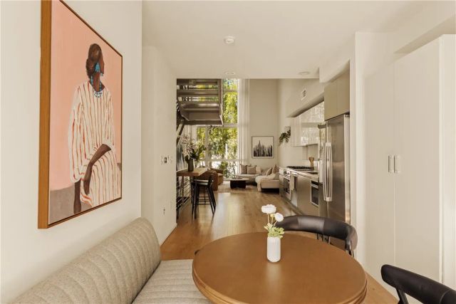 3450 Cahuenga West 907, Los Angeles, CA 90068
