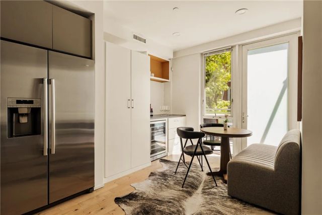 3450 Cahuenga West 907, Los Angeles, CA 90068
