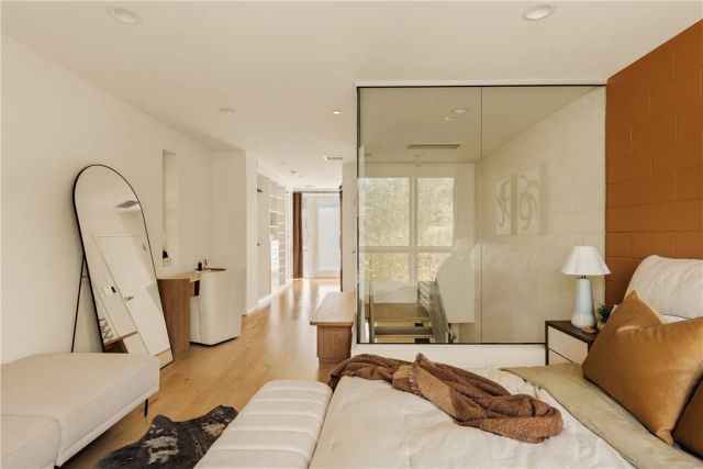 3450 Cahuenga West 907, Los Angeles, CA 90068