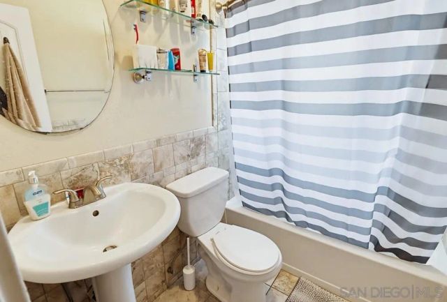 4562-4564 32nd, San Diego, CA 92116
