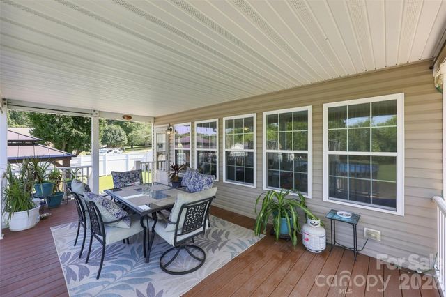 6591 Weldon Circle NW, Concord, NC 28027