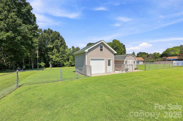 6591 Weldon Circle NW, Concord, NC 28027