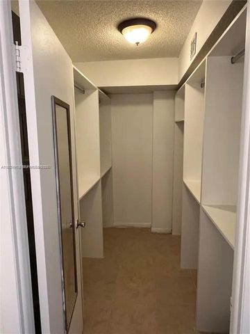 403 NW 68th Ave 206, Plantation, FL 33317