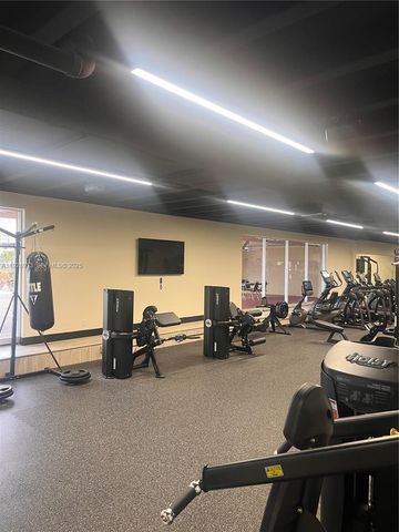 403 NW 68th Ave 206, Plantation, FL 33317