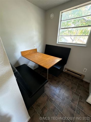 209 11th Avenue NW, Ardmore, OK 73401