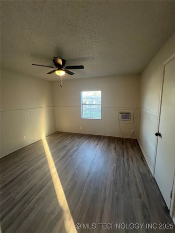 209 11th Avenue NW, Ardmore, OK 73401