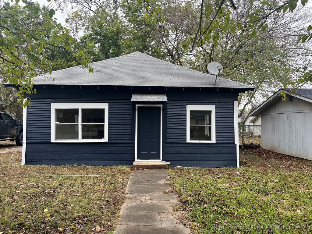 209 11th Avenue NW, Ardmore, OK 73401