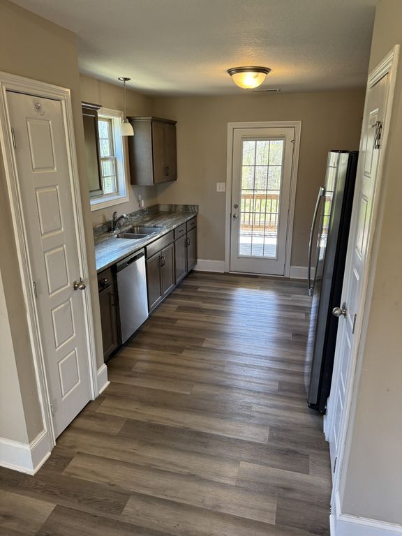 1012 Dublin Dr, Clarksville, TN 37042