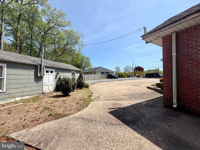 8323 MAPLE AVE, Pennsauken, NJ 08109