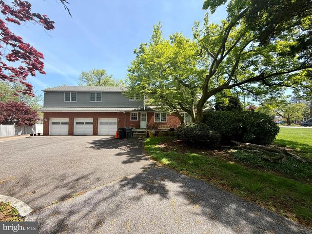 8323 MAPLE AVE, Pennsauken, NJ 08109