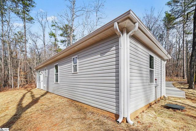 152 Quail Hollow Circle, Westminster, SC 29693