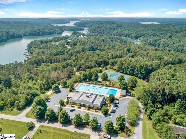 152 Quail Hollow Circle, Westminster, SC 29693