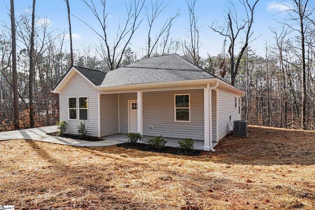 152 Quail Hollow Circle, Westminster, SC 29693