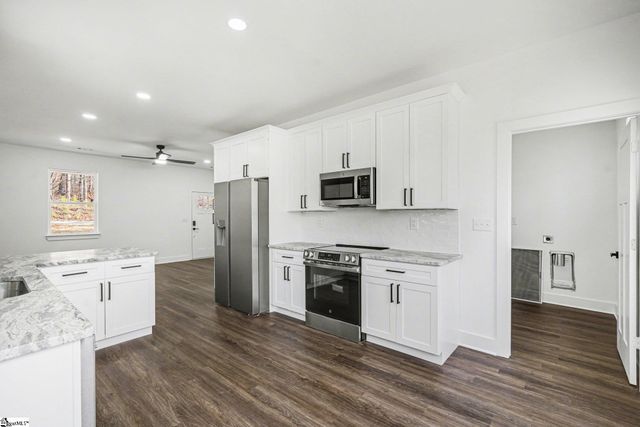 152 Quail Hollow Circle, Westminster, SC 29693