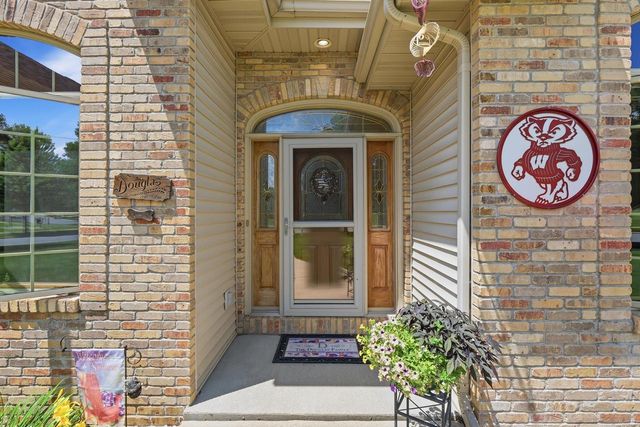 738 Weald Bridge Road, Cottage Grove, WI 53527