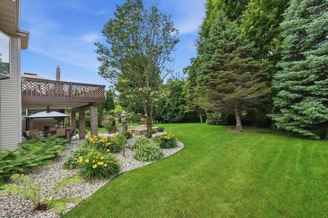 738 Weald Bridge Road, Cottage Grove, WI 53527