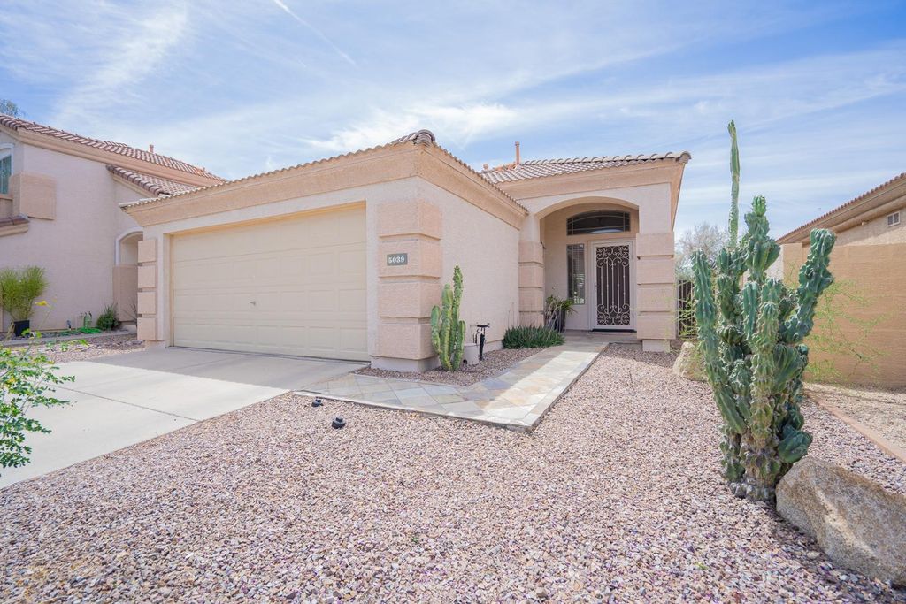 5039 E Lucia Drive, Cave Creek, AZ 85331