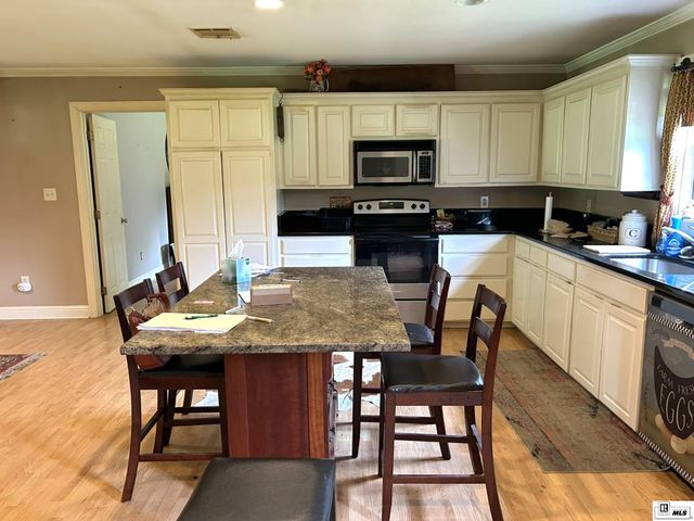 915 NEW CHAPEL HILL ROAD, Calhoun, LA 71225