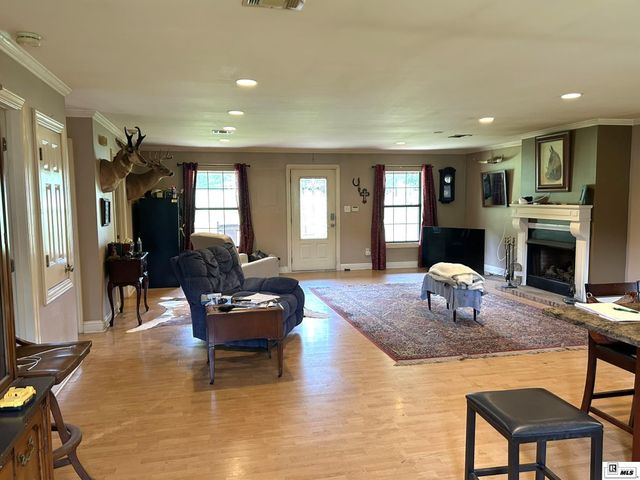 915 NEW CHAPEL HILL ROAD, Calhoun, LA 71225