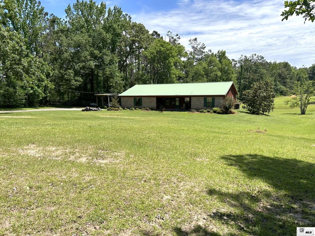 915 NEW CHAPEL HILL ROAD, Calhoun, LA 71225